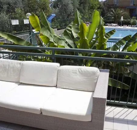Garden فندق 3*