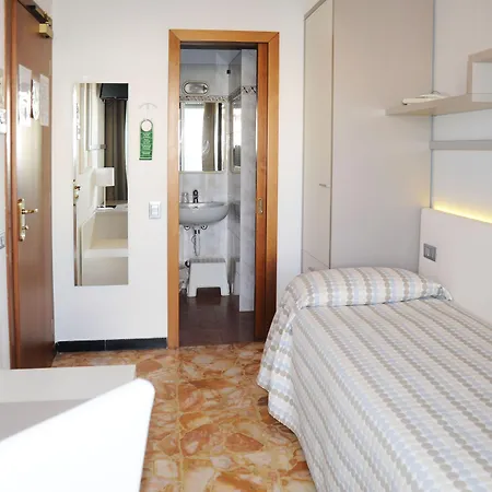 ホテル Garden アラッシオ