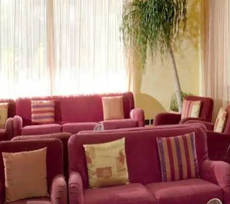Garden Hotel 3*