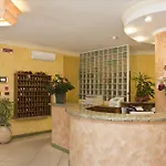 Garden فندق 3*