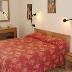 Отель Garden 3*