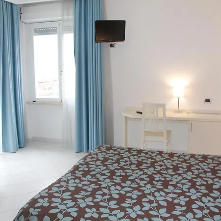 Garden Hotel 3*