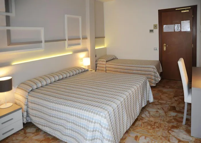 Garden Hotel 3*