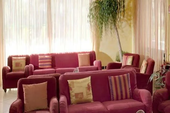 Garden Hotel 3*